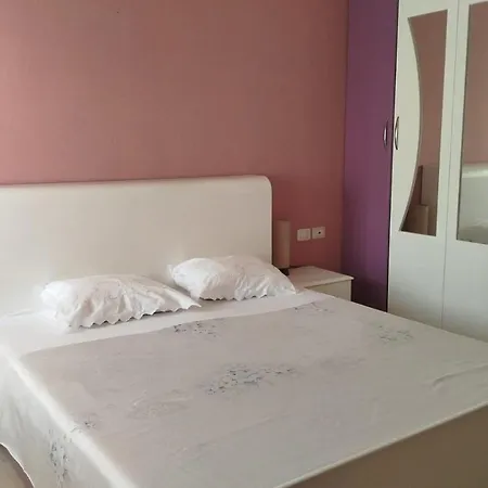Smiley Vlorë