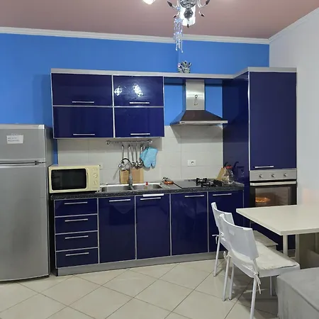 Smiley Apartment *