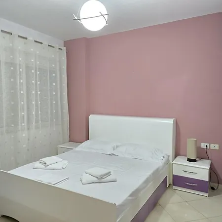 Smiley Vlorë
