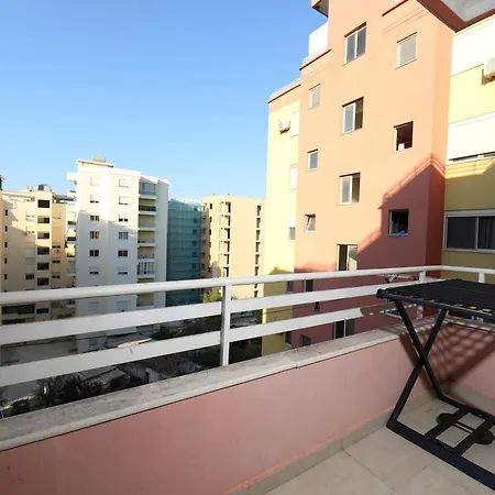 Smiley Vlorë